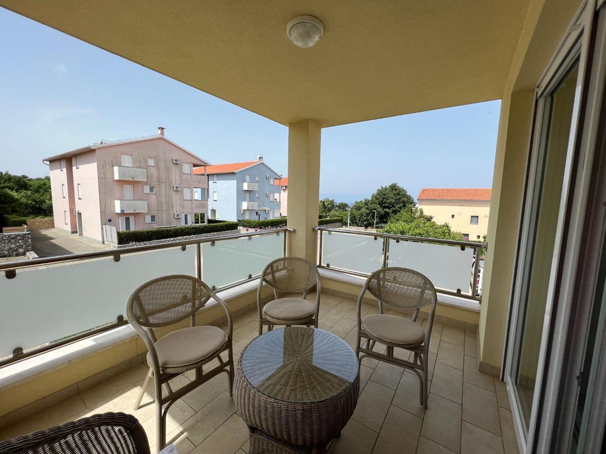 Apartman Sven Malinska Ngoại thất bức ảnh